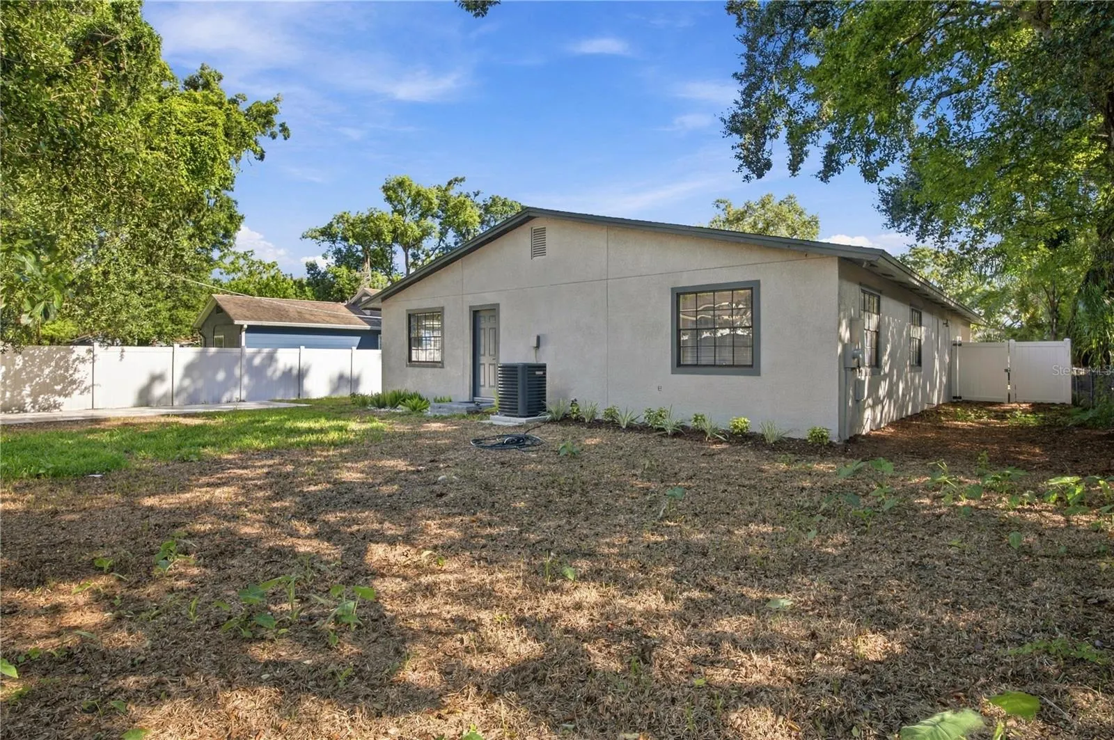 920 W CANDLEWOOD AVE