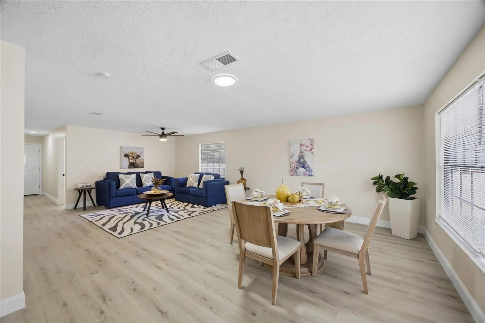 920 W CANDLEWOOD AVE