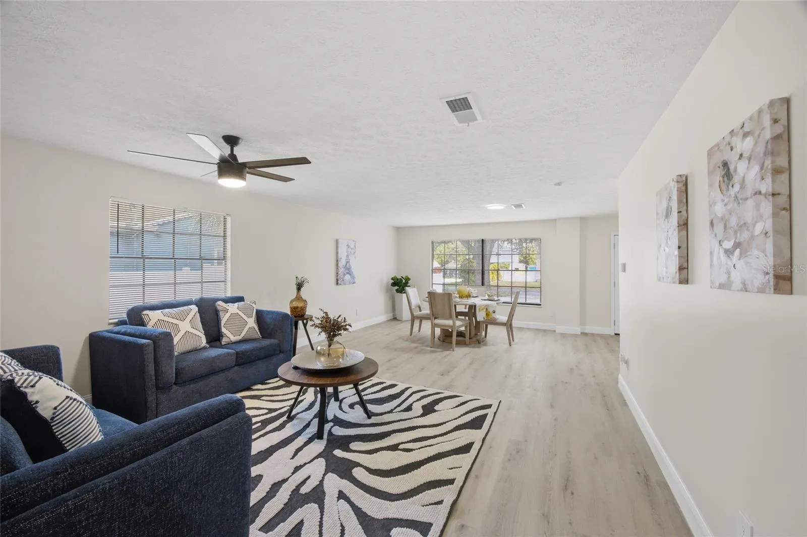920 W CANDLEWOOD AVE
