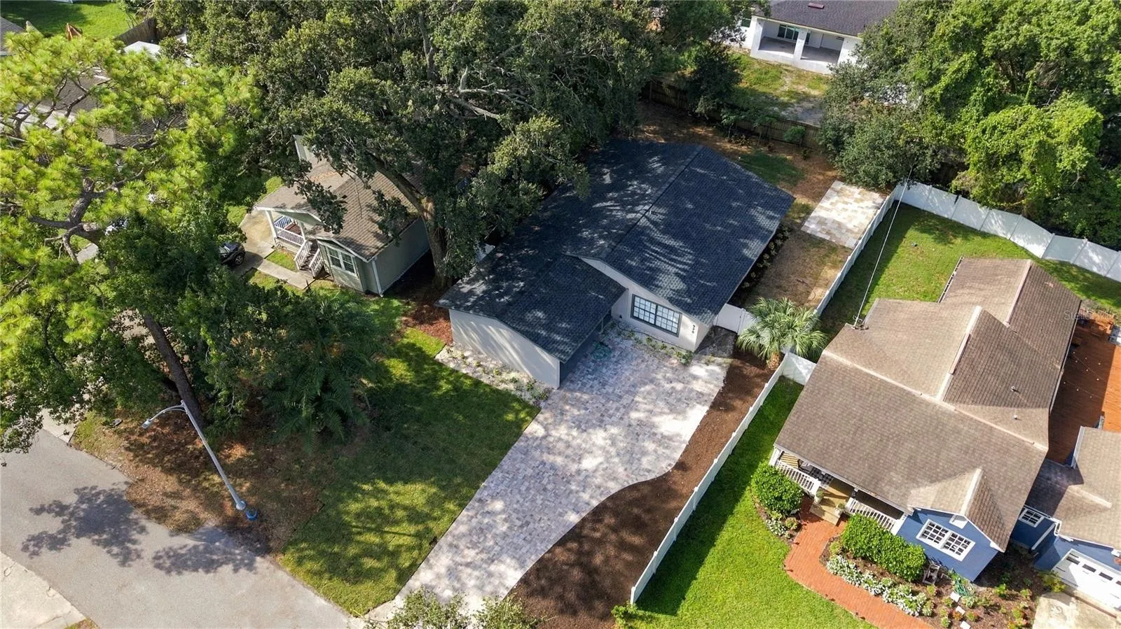 920 W CANDLEWOOD AVE
