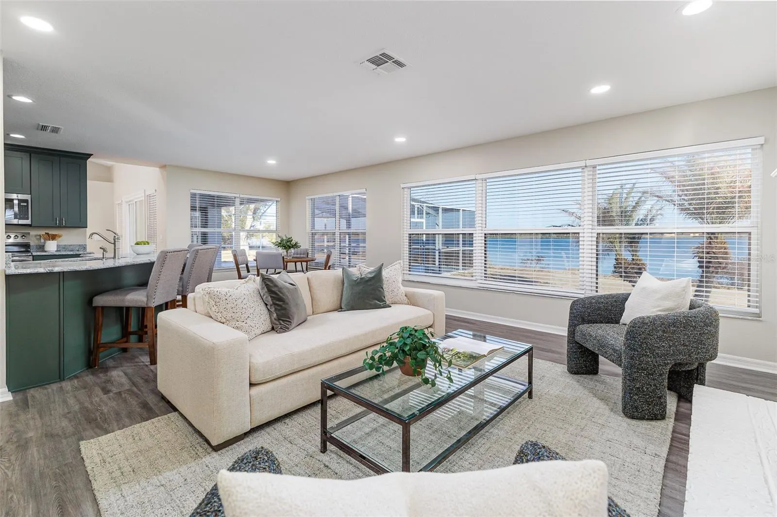 411 EDGEWATER DR