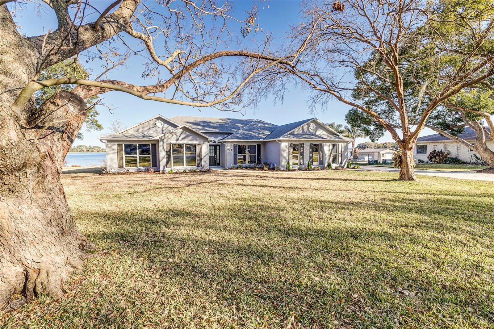 411 EDGEWATER DR
