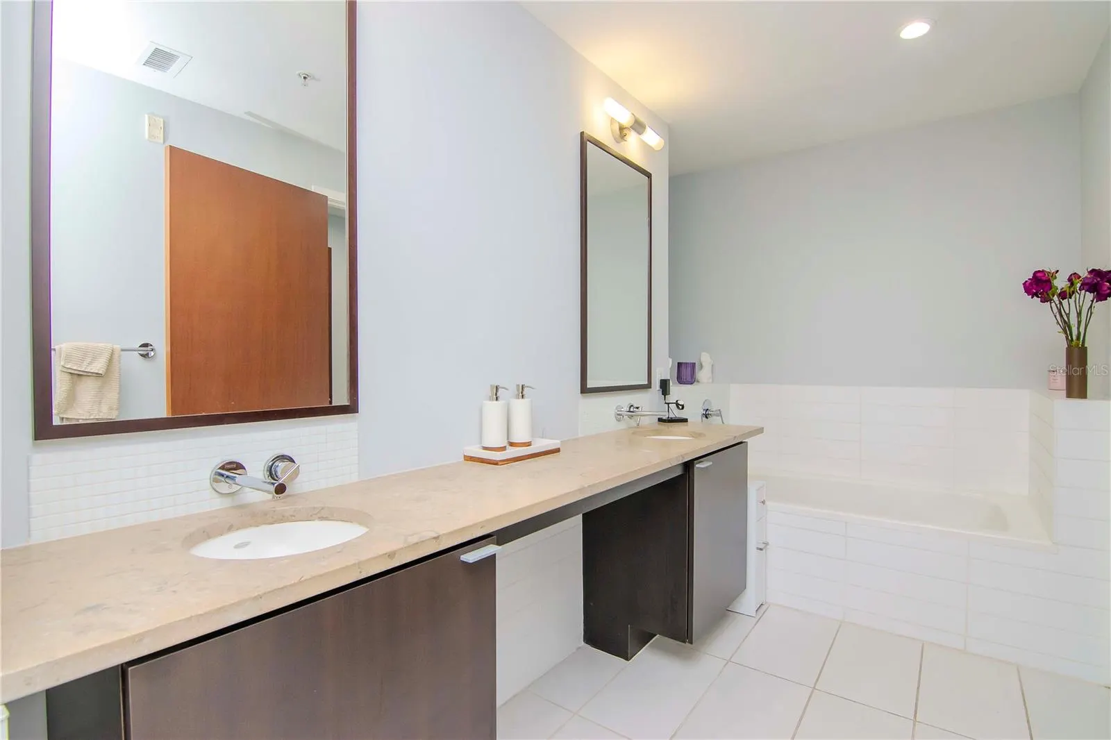 111 N 12TH ST #1523 #1523