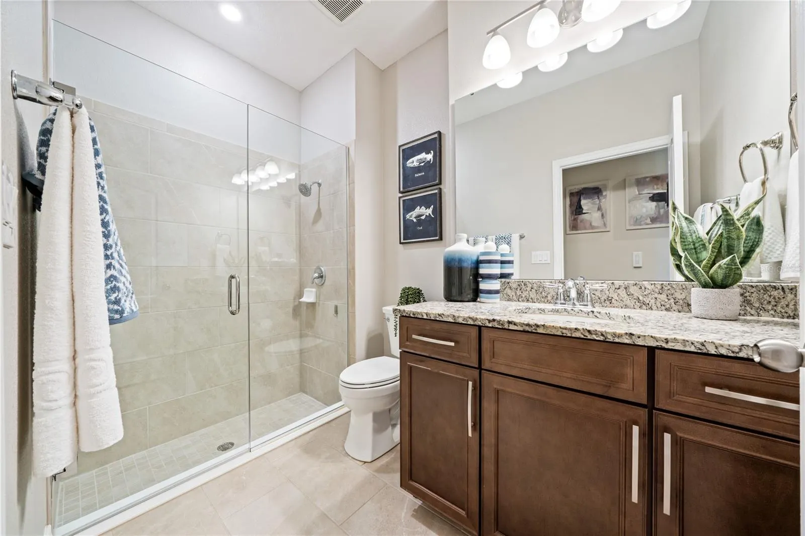 1110 UMBRIA LN