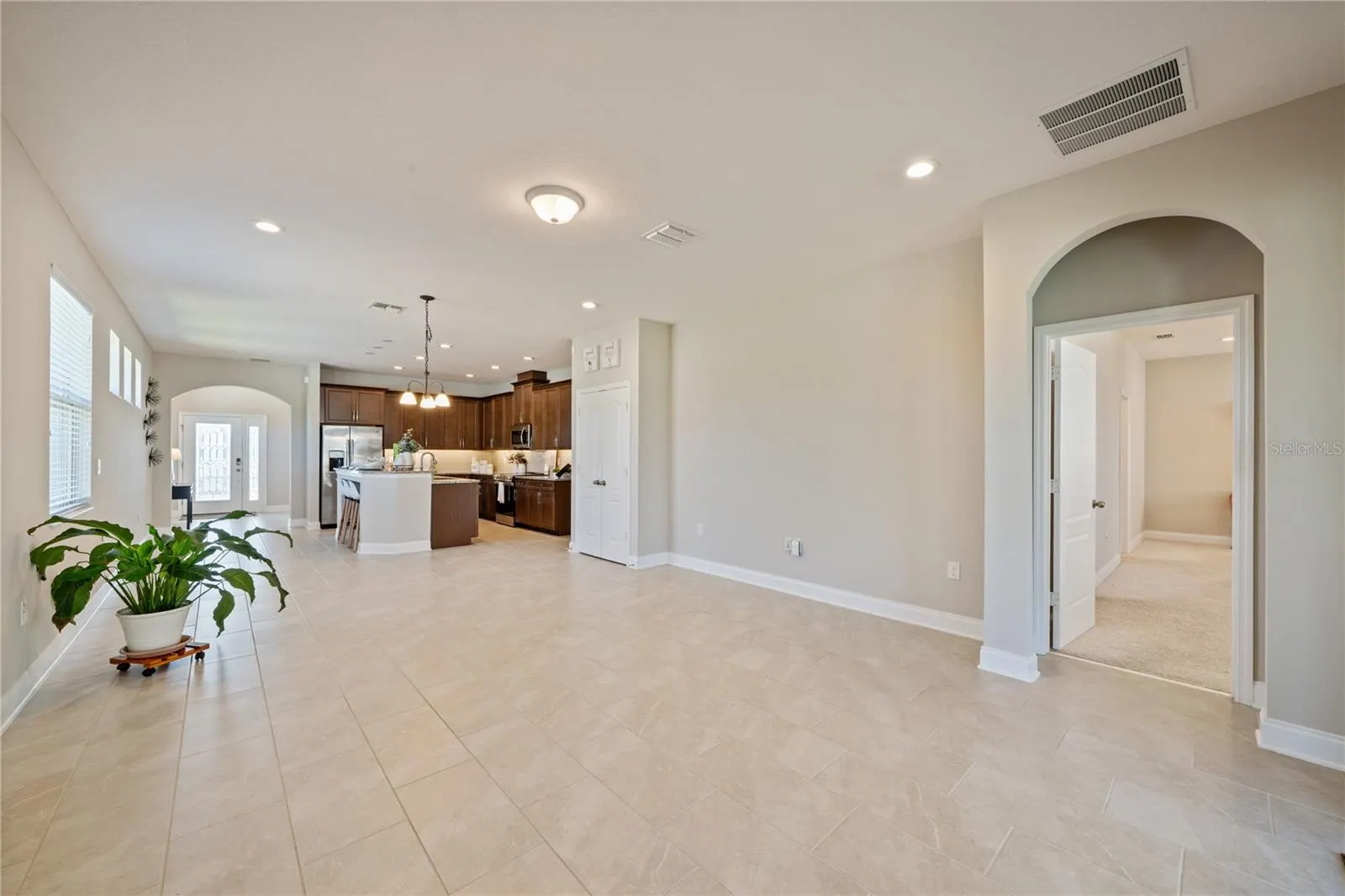 1110 UMBRIA LN