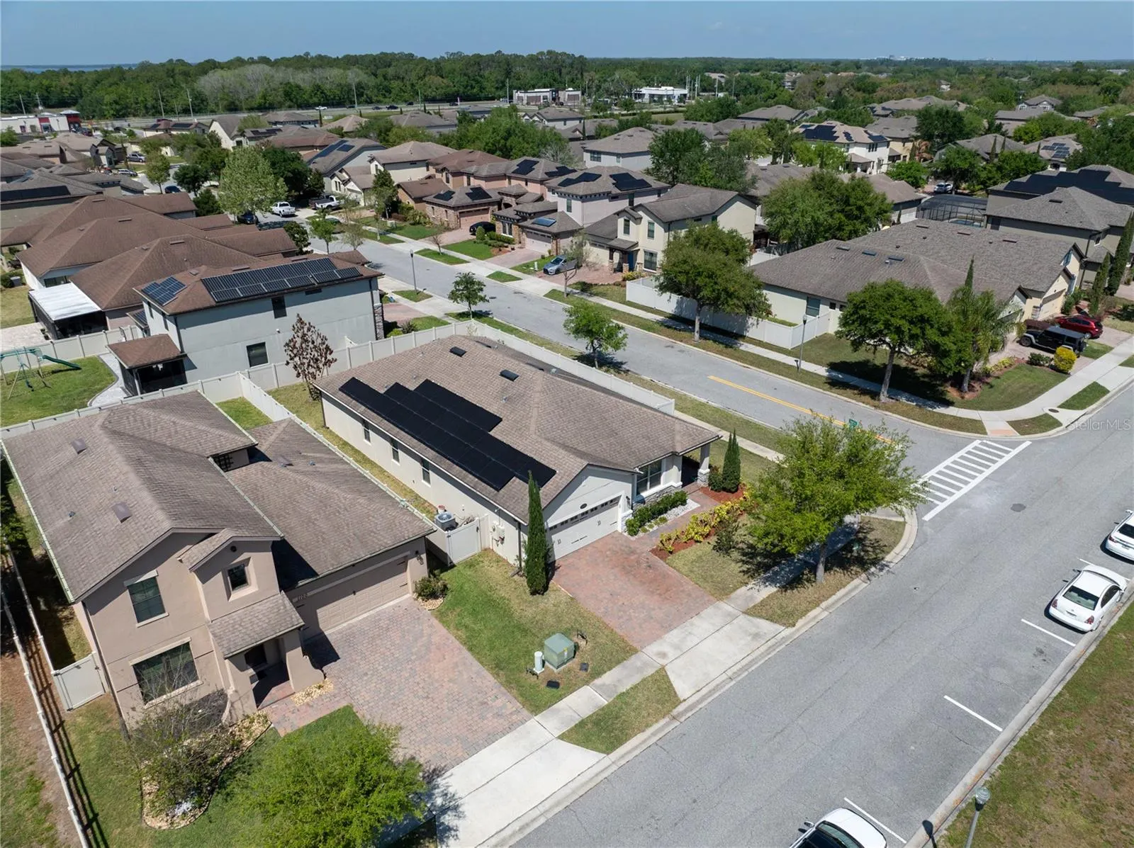 1110 UMBRIA LN