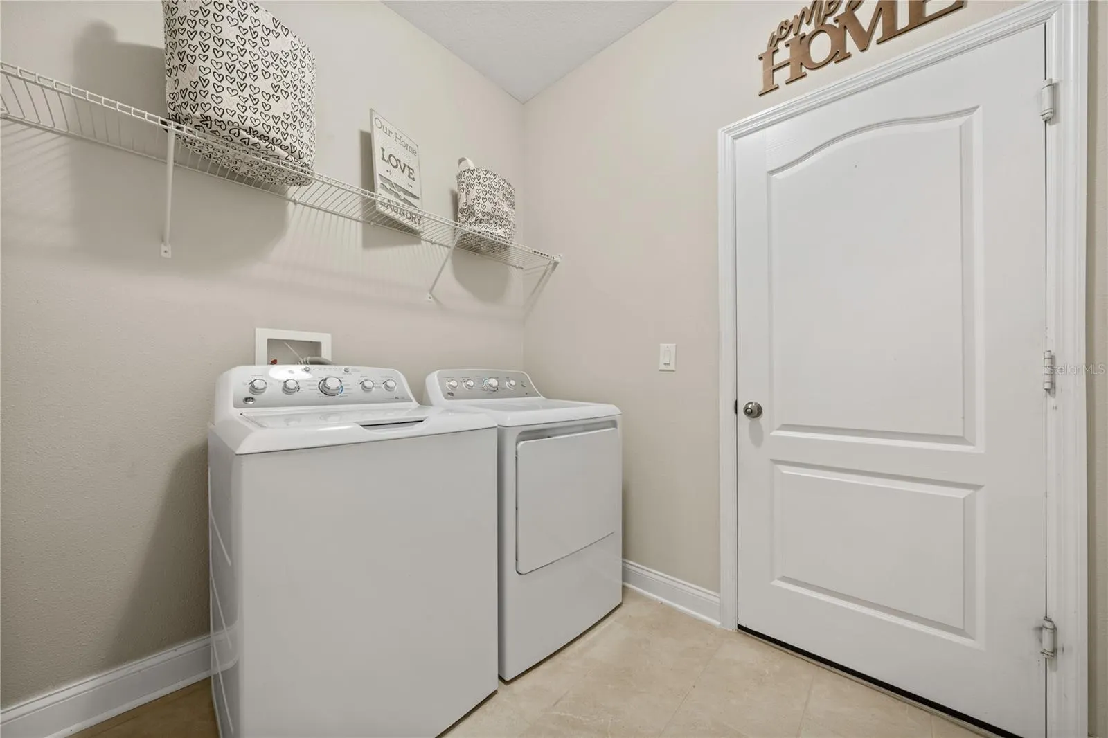 1110 UMBRIA LN