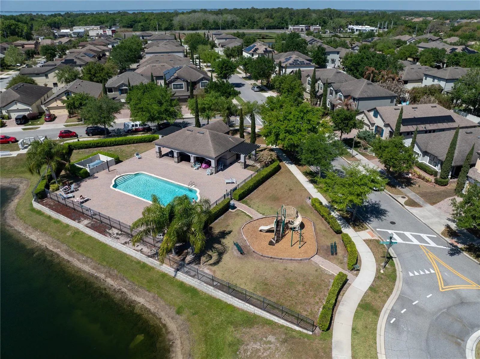 1110 UMBRIA LN