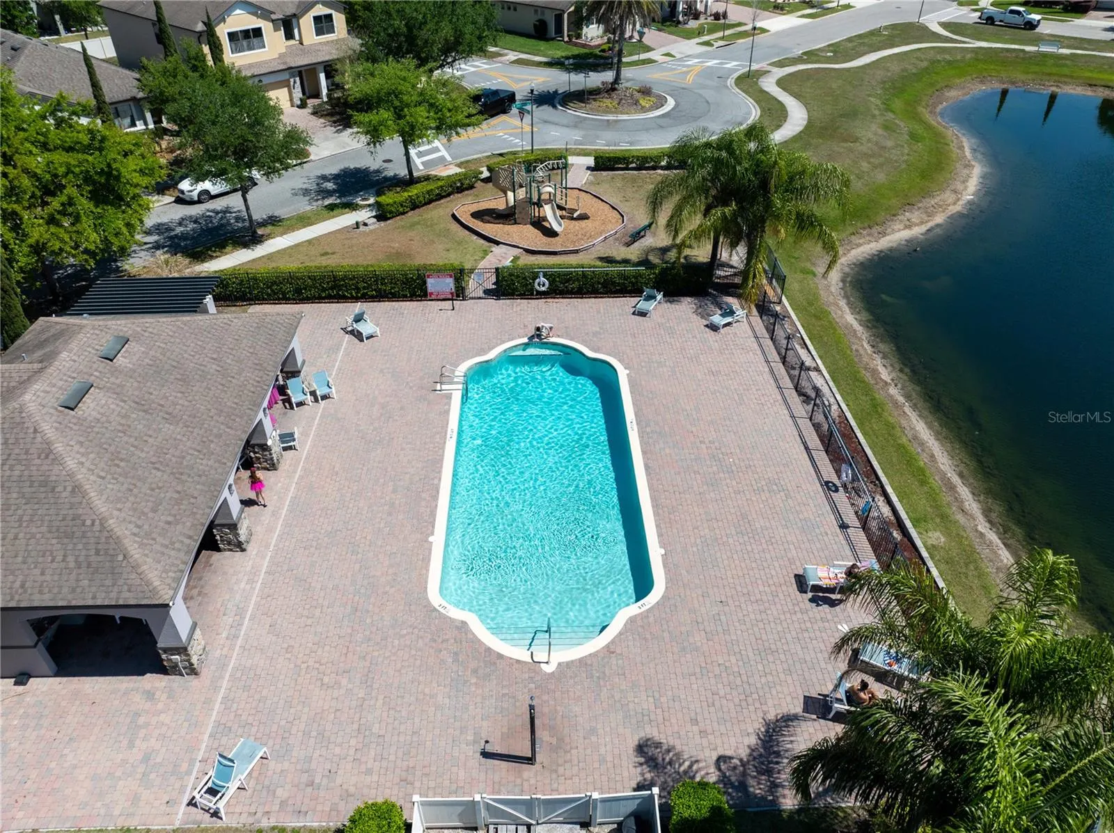 1110 UMBRIA LN