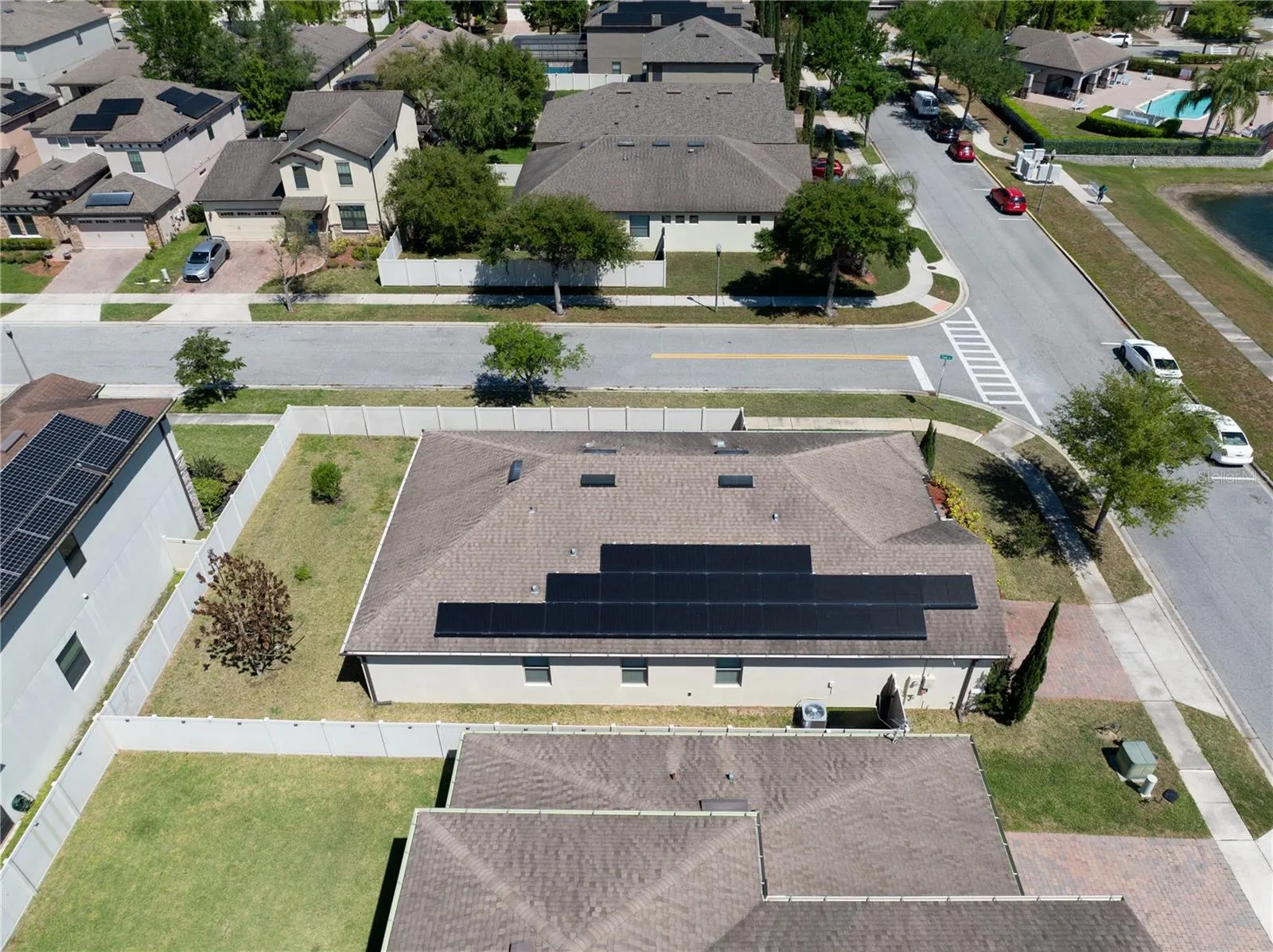 1110 UMBRIA LN