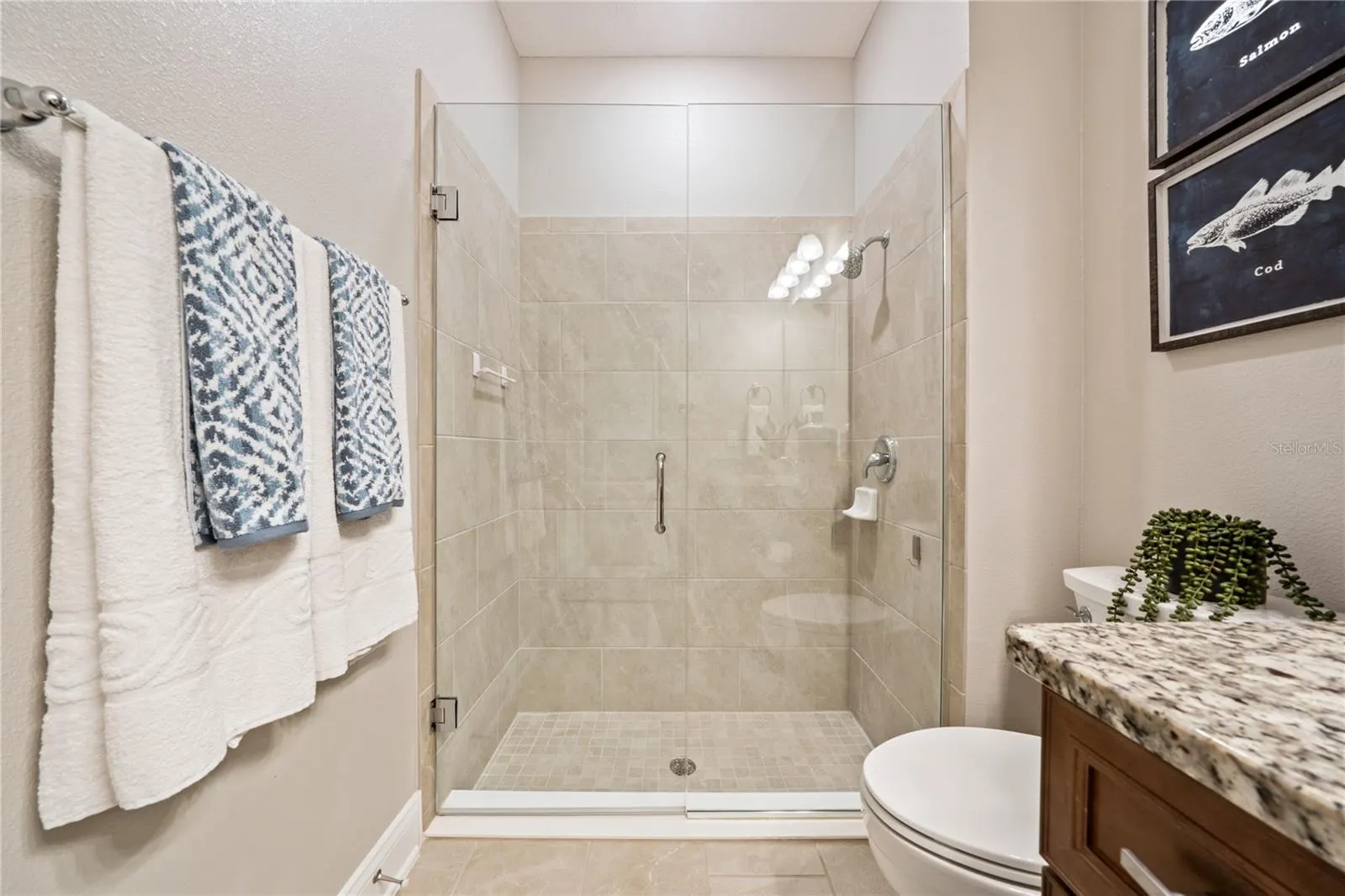 1110 UMBRIA LN