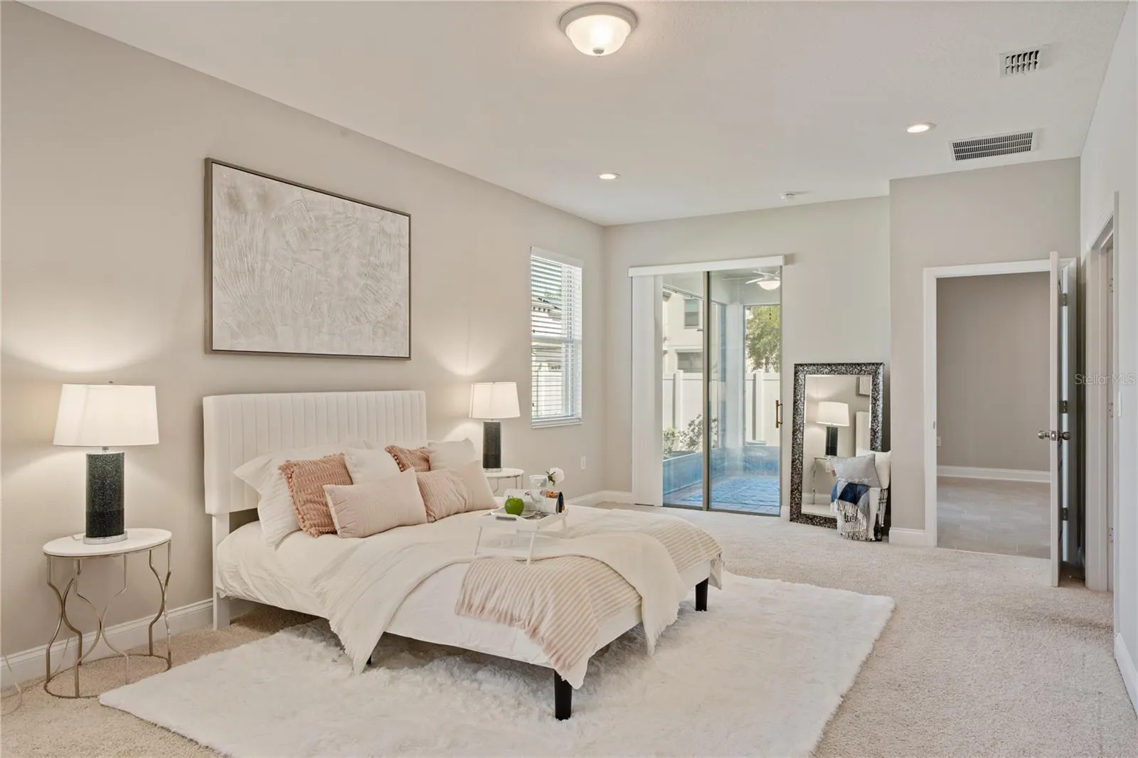 1110 UMBRIA LN