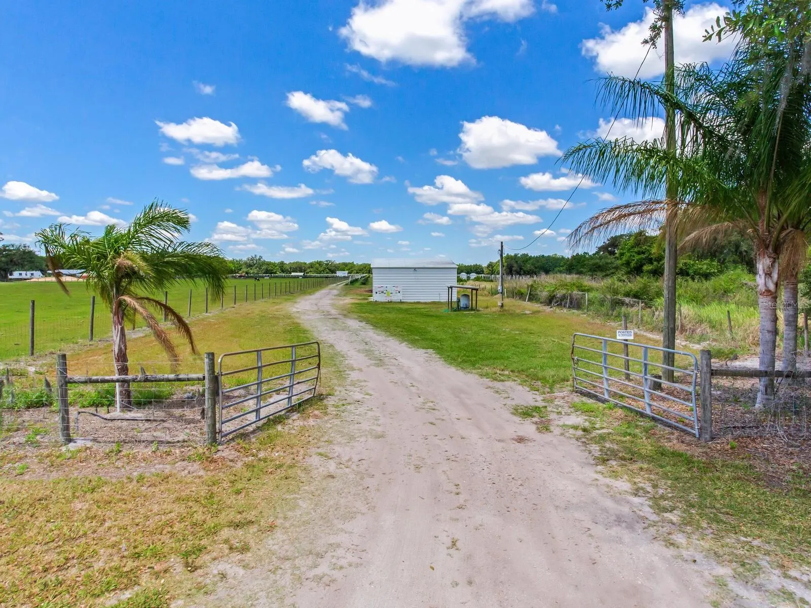 3674 E STATE ROAD 64