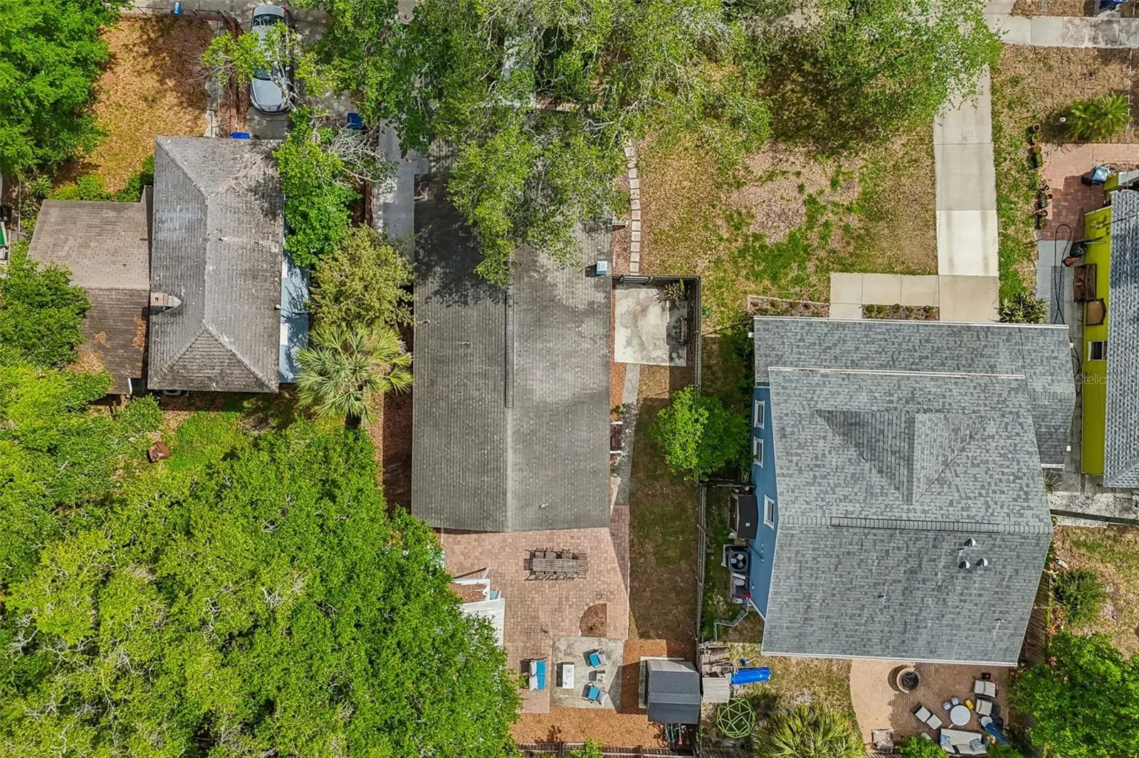 1220 E EMMA ST