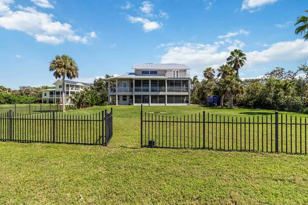 6511 BAYSHORE RD