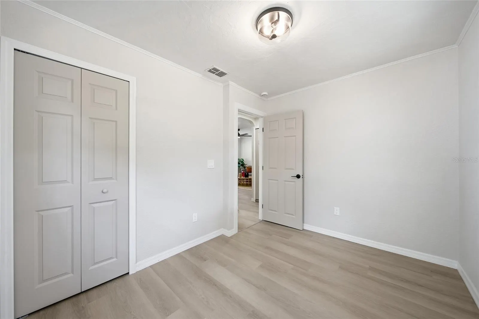 125 CRYSTAL BEACH AVE