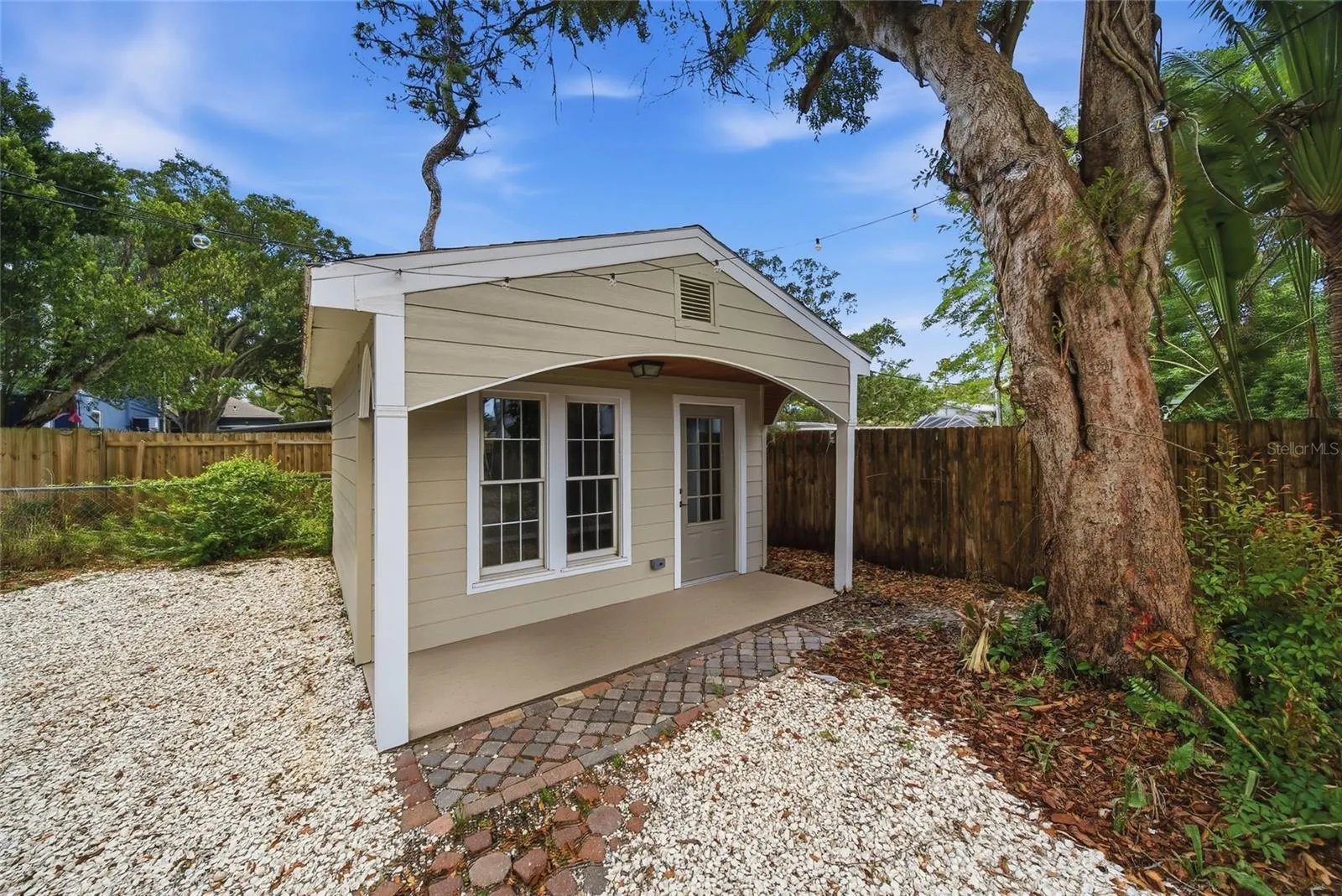 125 CRYSTAL BEACH AVE