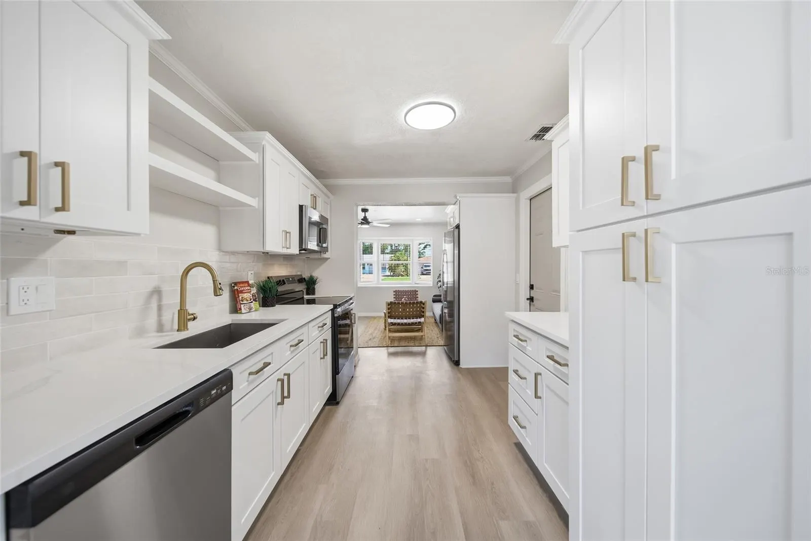 125 CRYSTAL BEACH AVE