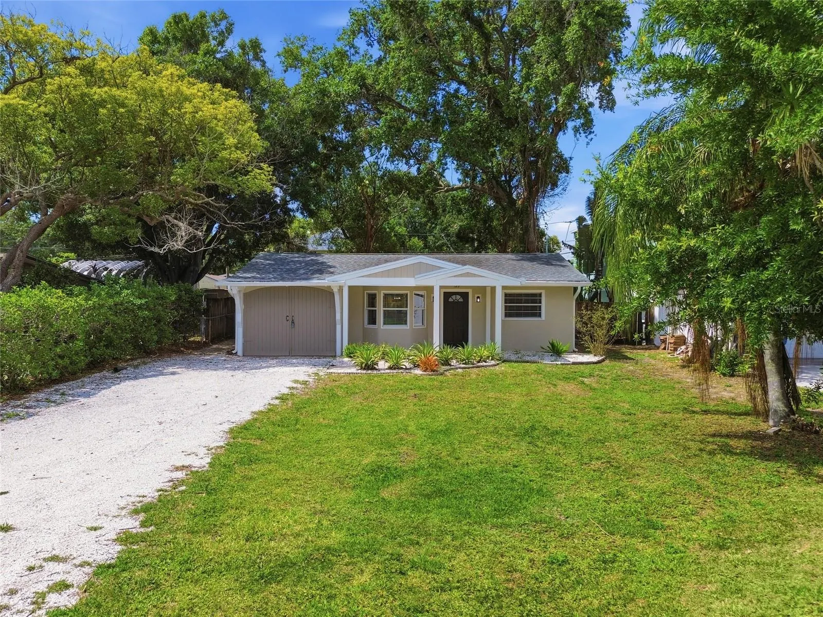 125 CRYSTAL BEACH AVE