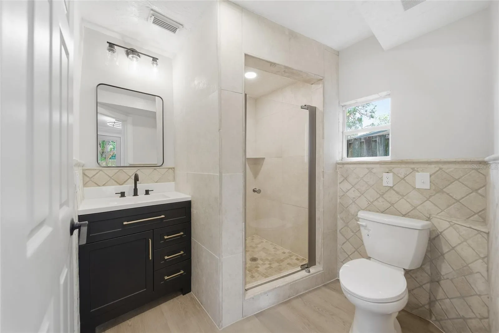 125 CRYSTAL BEACH AVE
