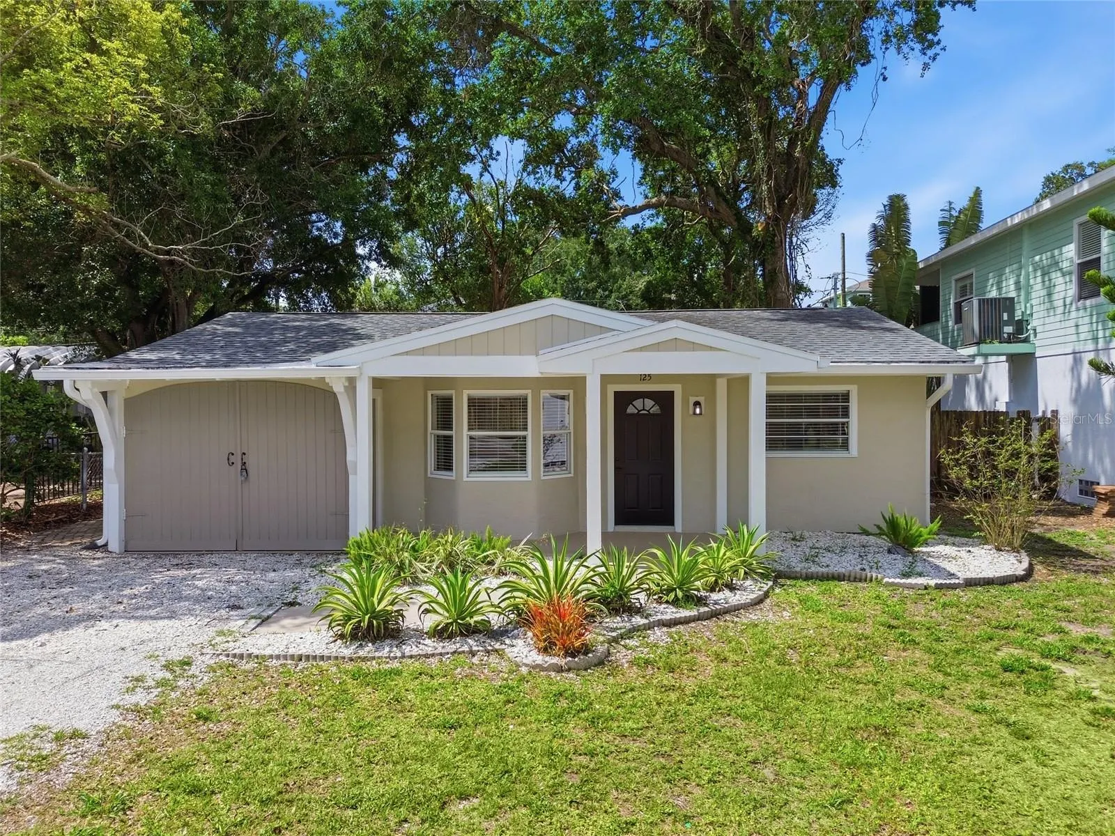125 CRYSTAL BEACH AVE