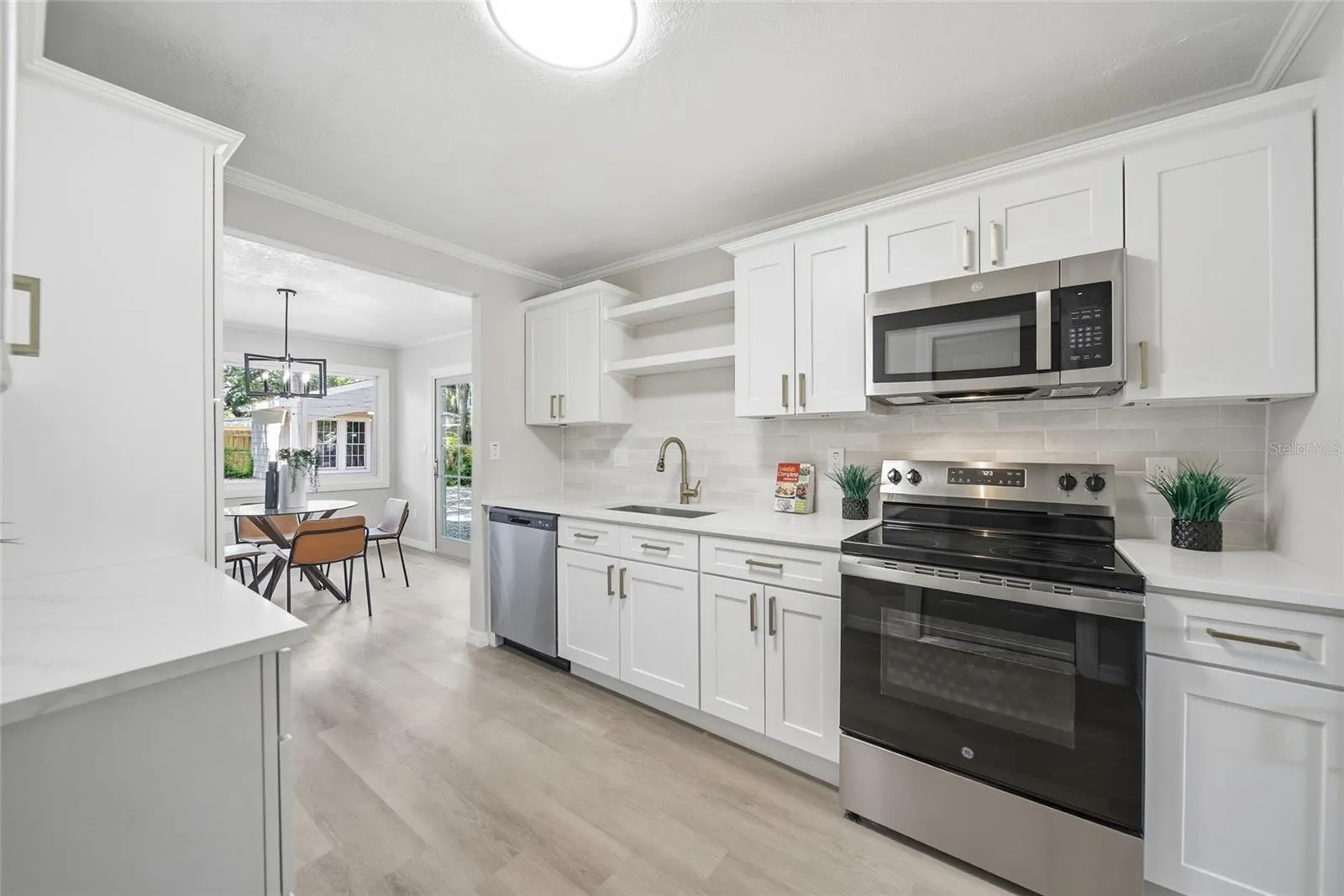 125 CRYSTAL BEACH AVE