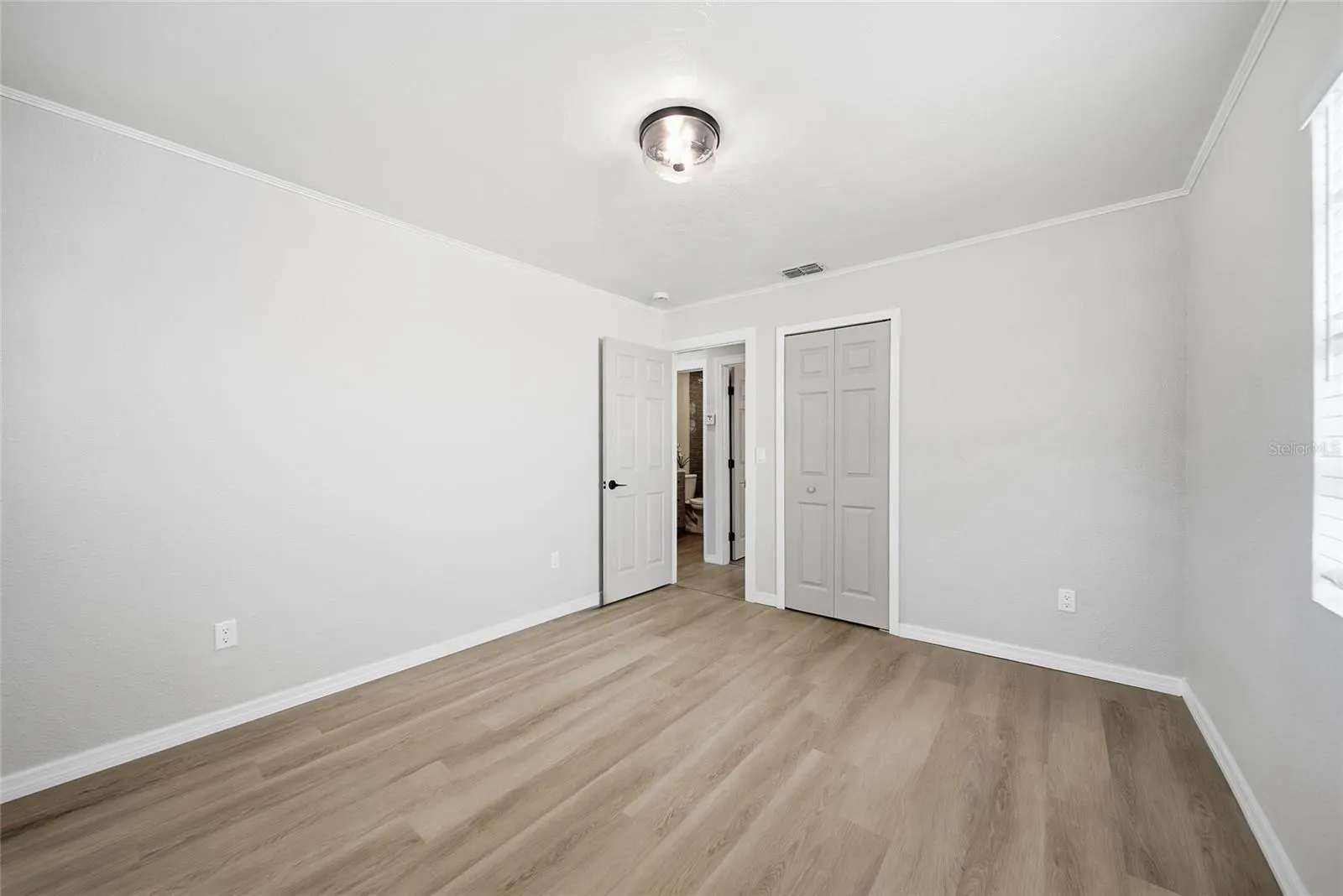 125 CRYSTAL BEACH AVE