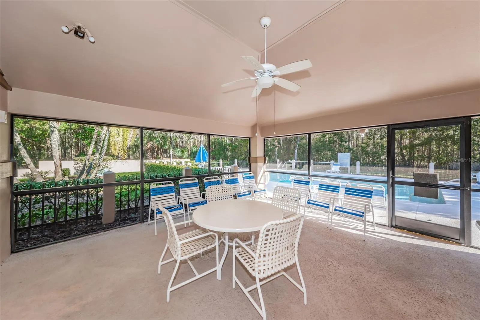 3477 HILLMOOR DR