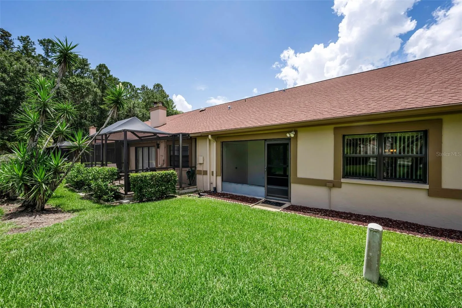 3477 HILLMOOR DR