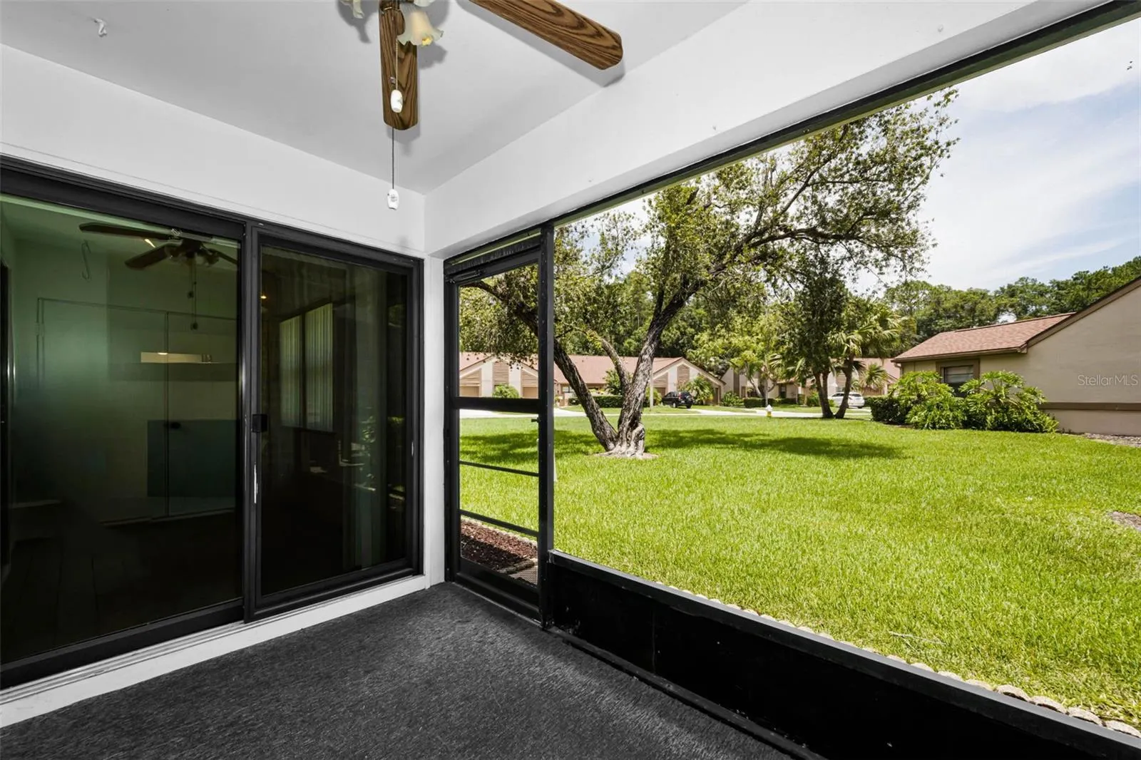 3477 HILLMOOR DR