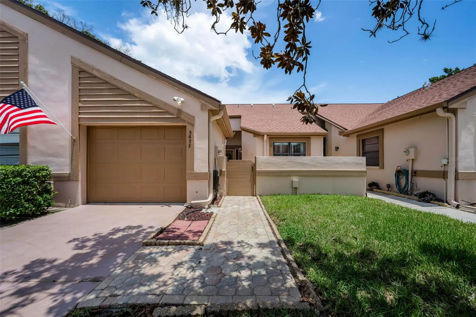 3477 HILLMOOR DR
