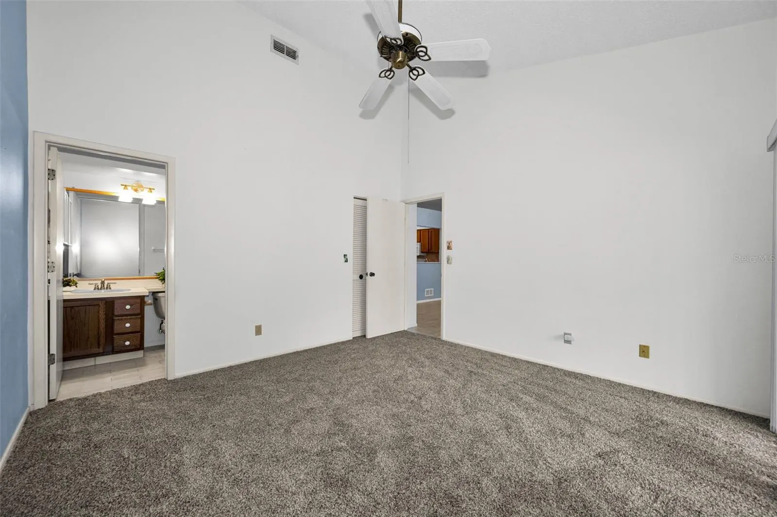 3477 HILLMOOR DR