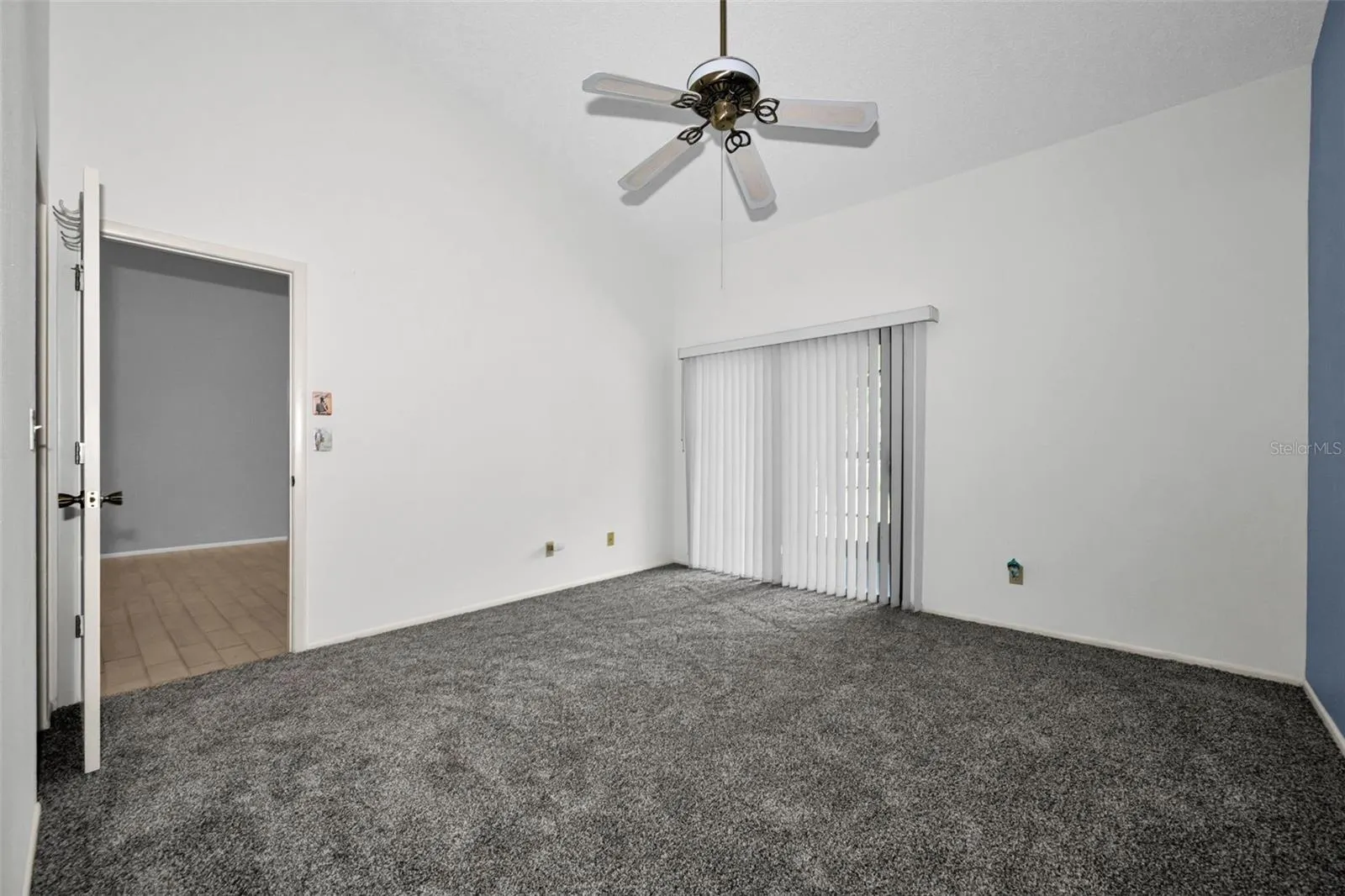 3477 HILLMOOR DR