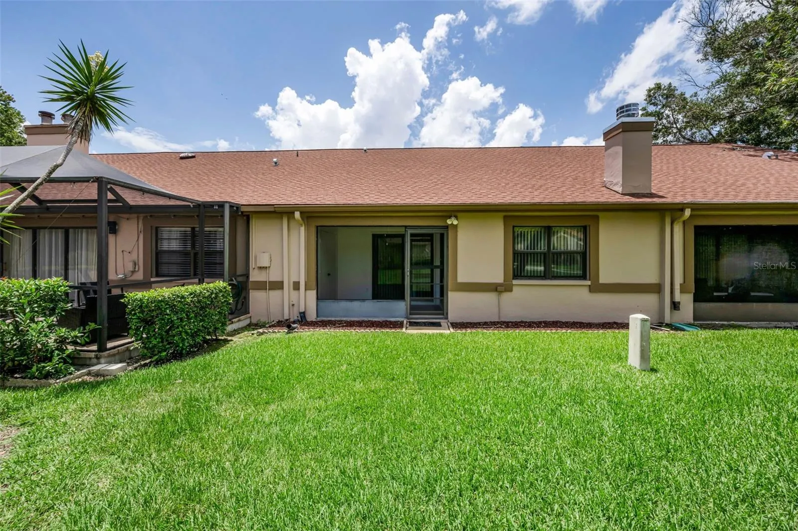 3477 HILLMOOR DR