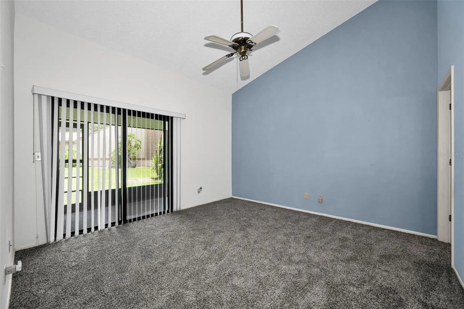 3477 HILLMOOR DR