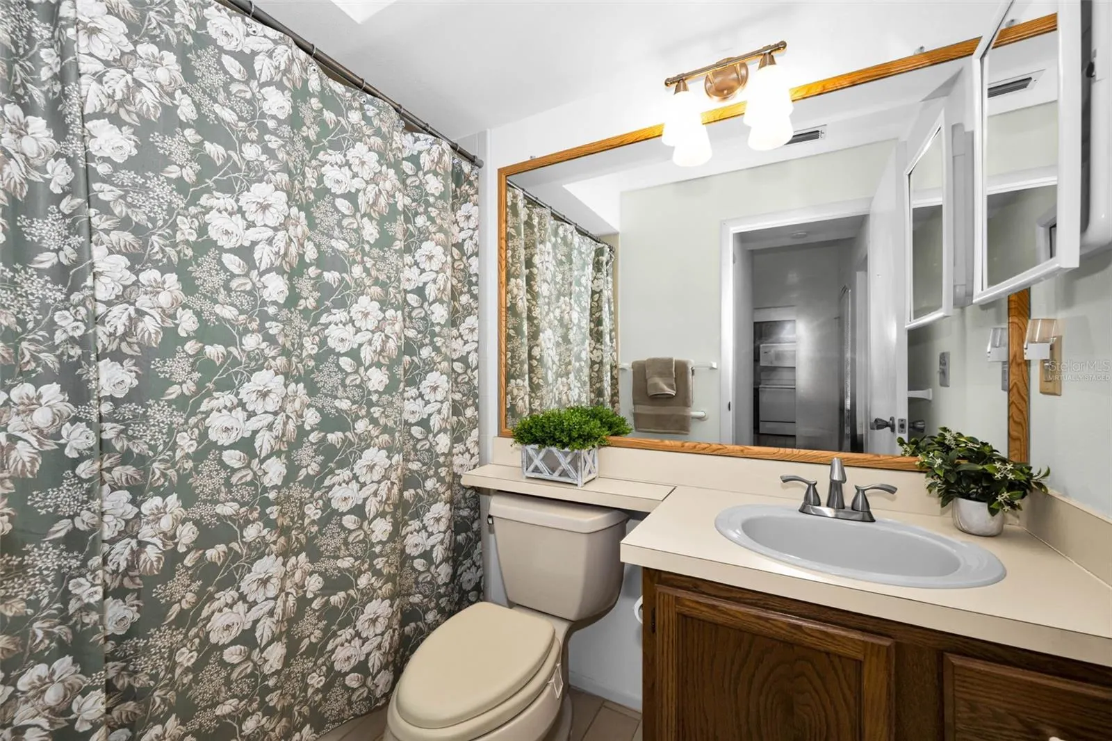 3477 HILLMOOR DR