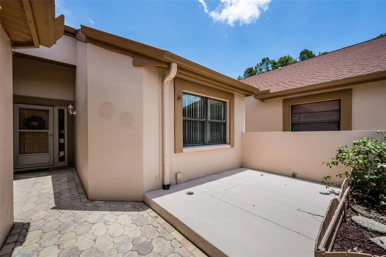 3477 HILLMOOR DR