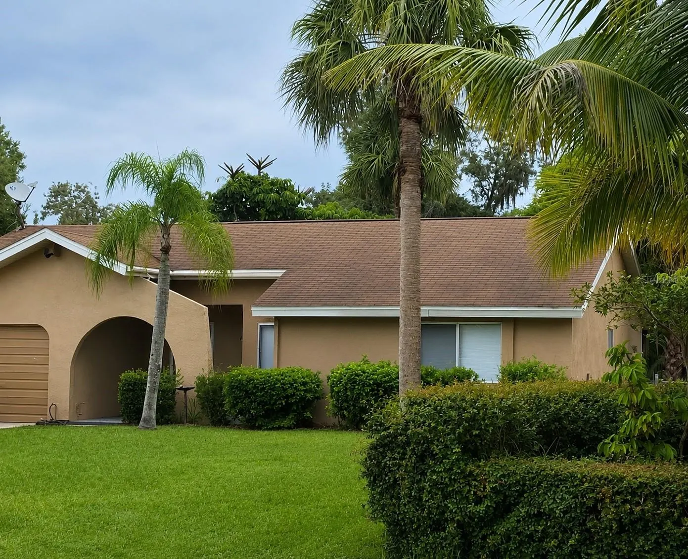 4015 E PALOMAR CIR
