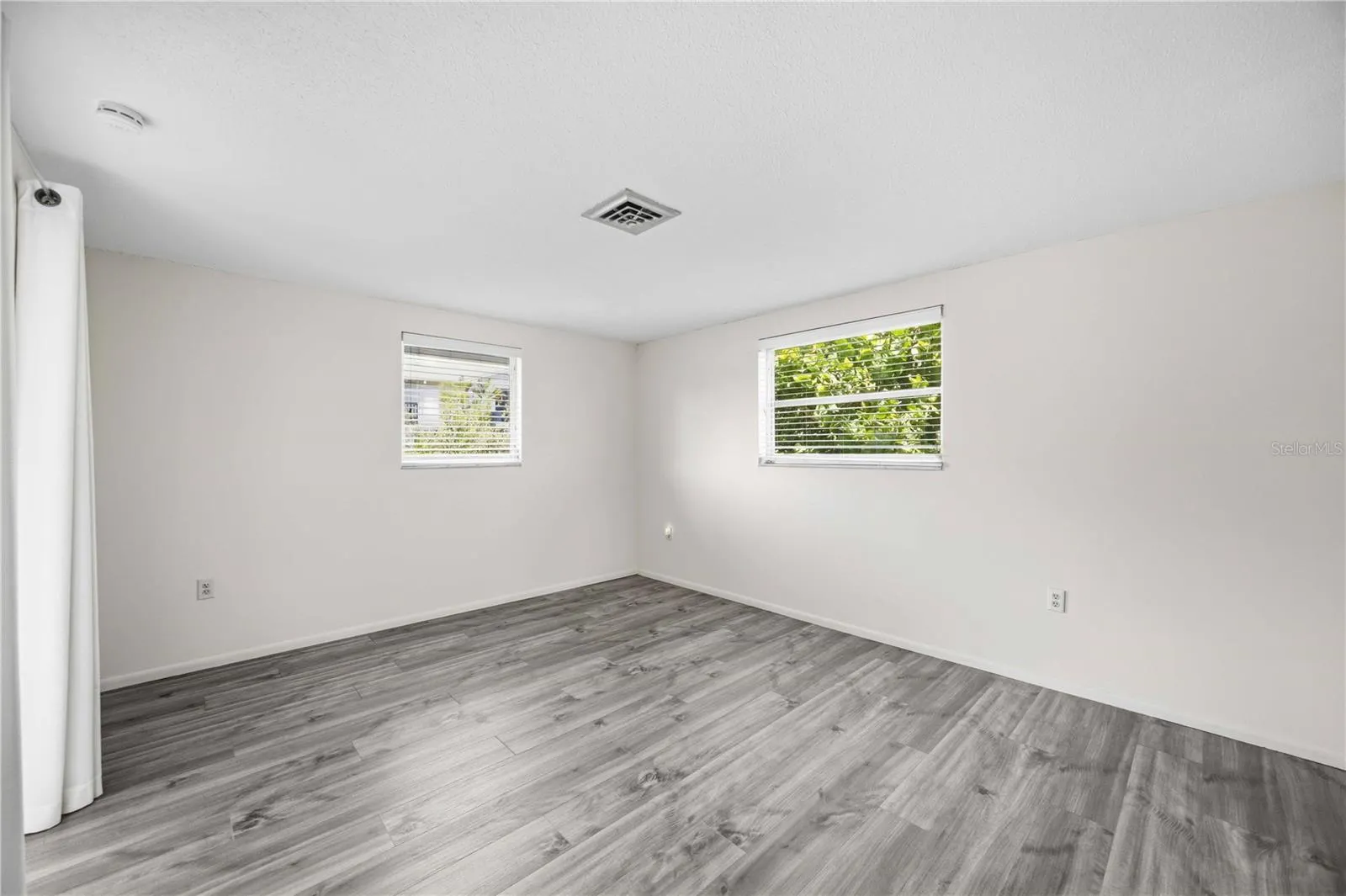 706 QUAIL CT