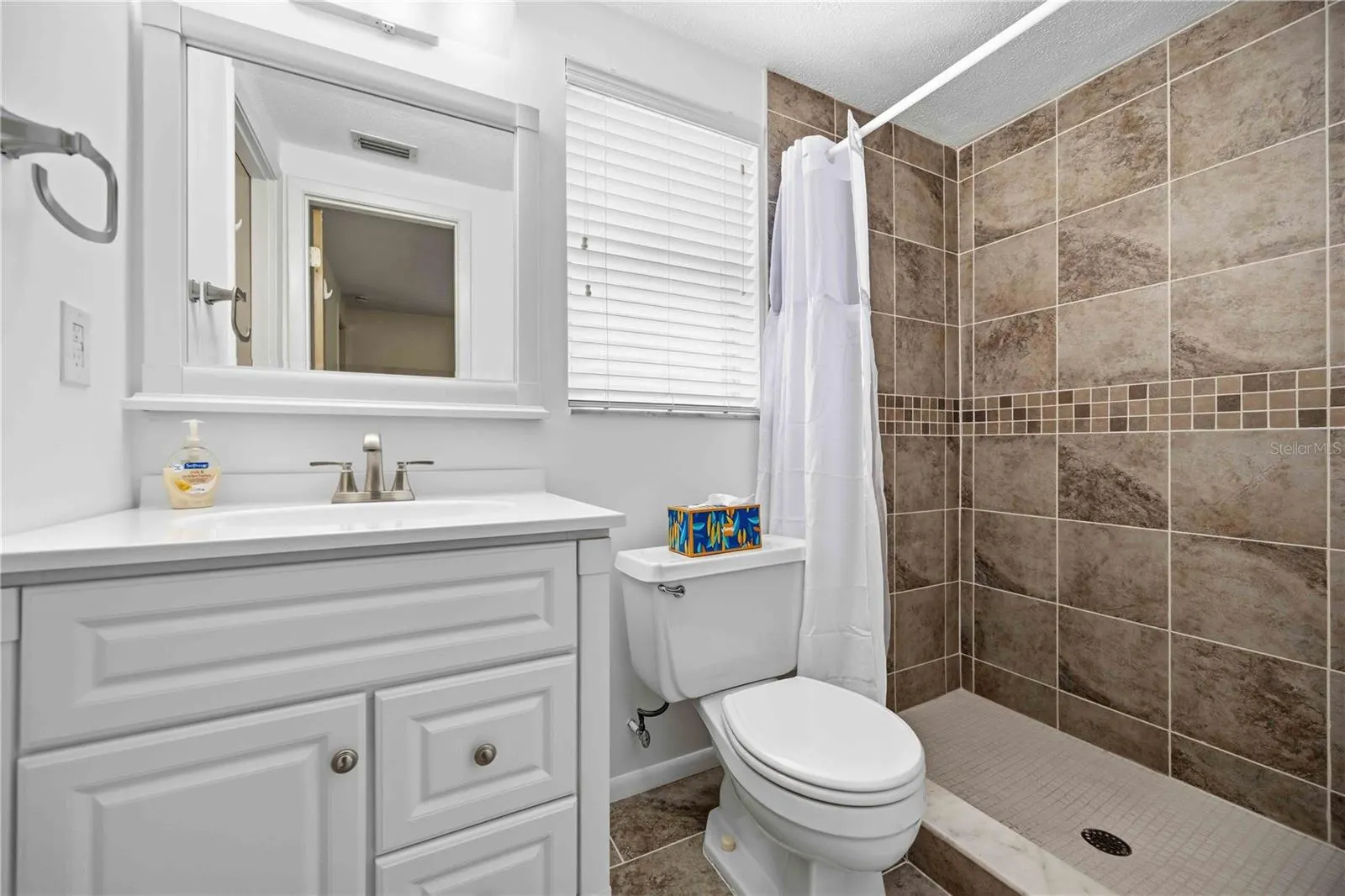 706 QUAIL CT