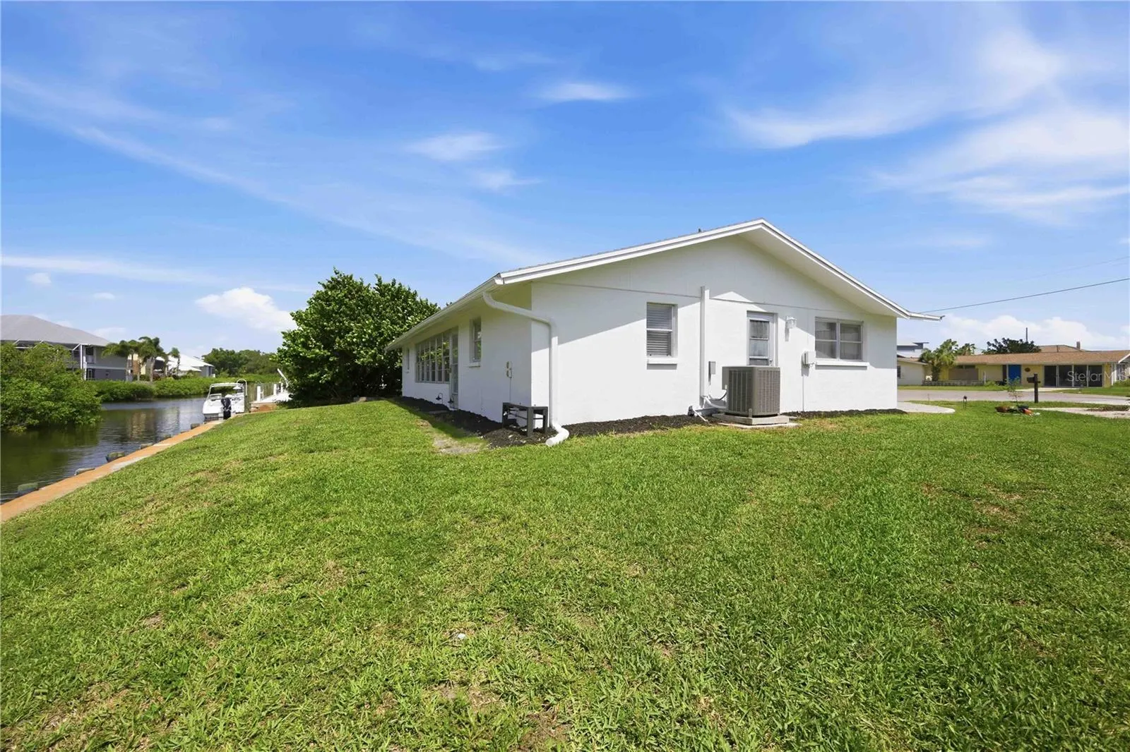 706 QUAIL CT