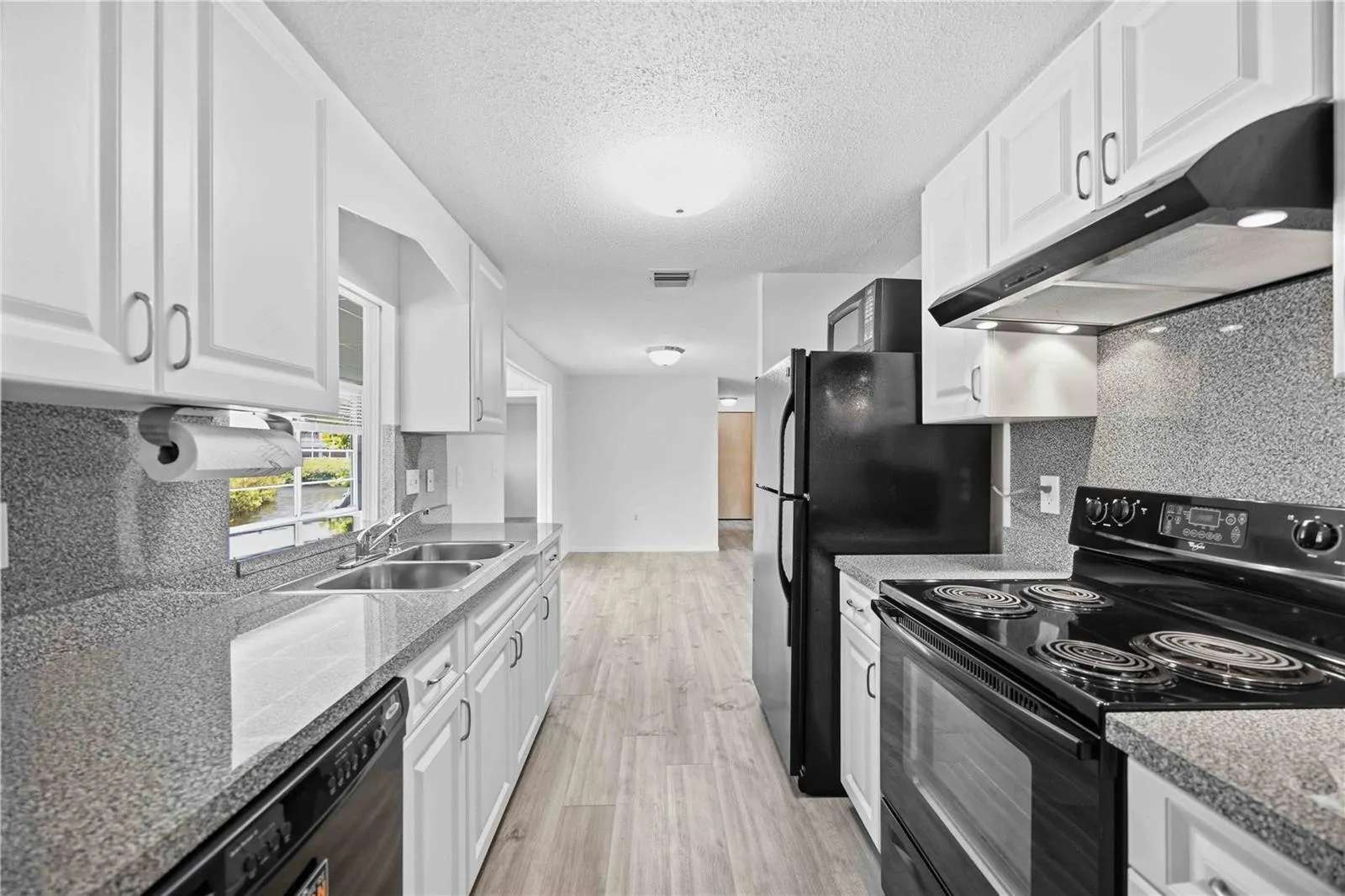 706 QUAIL CT