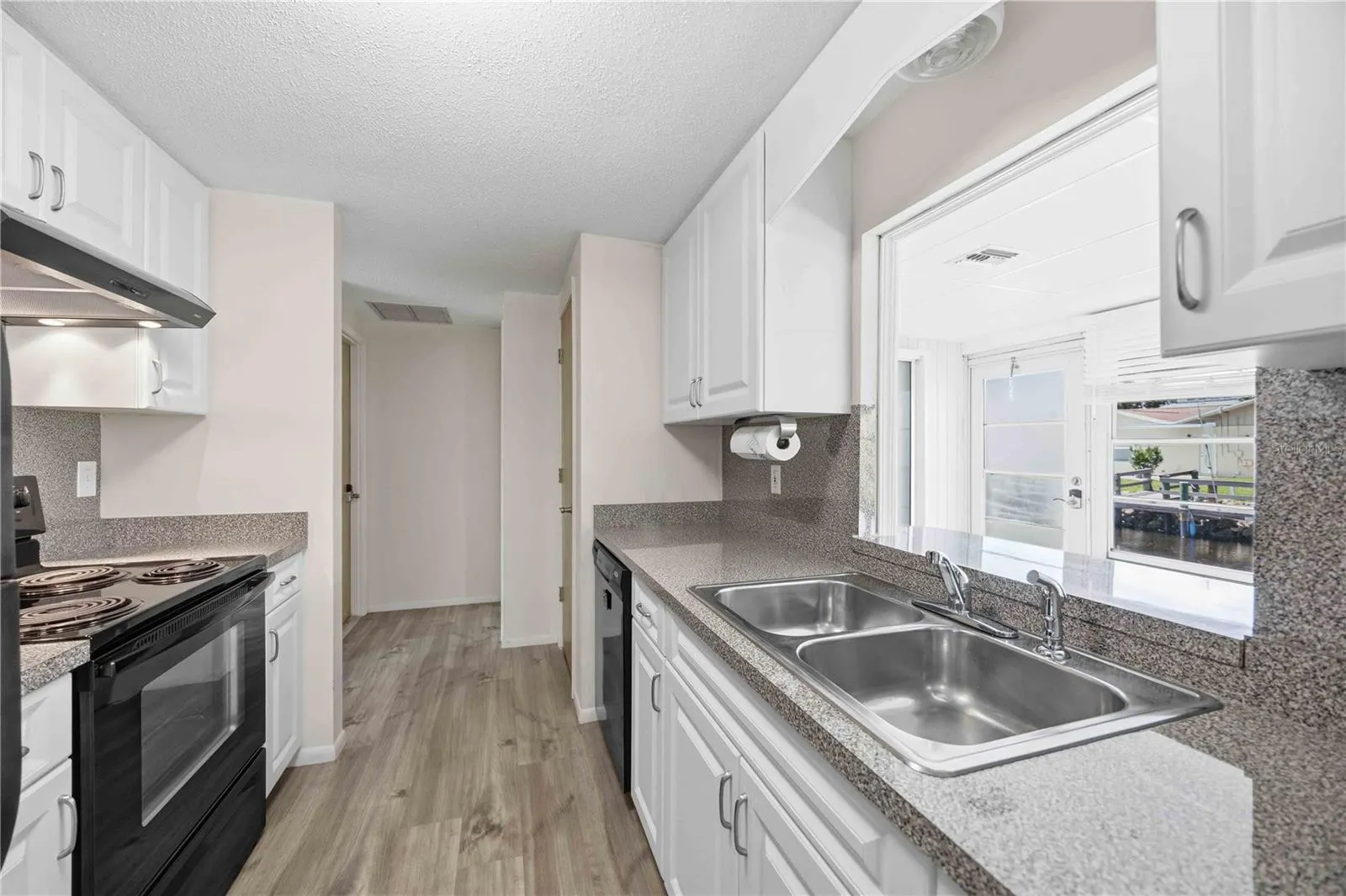 706 QUAIL CT