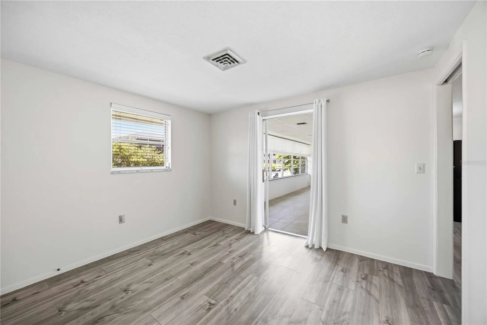706 QUAIL CT