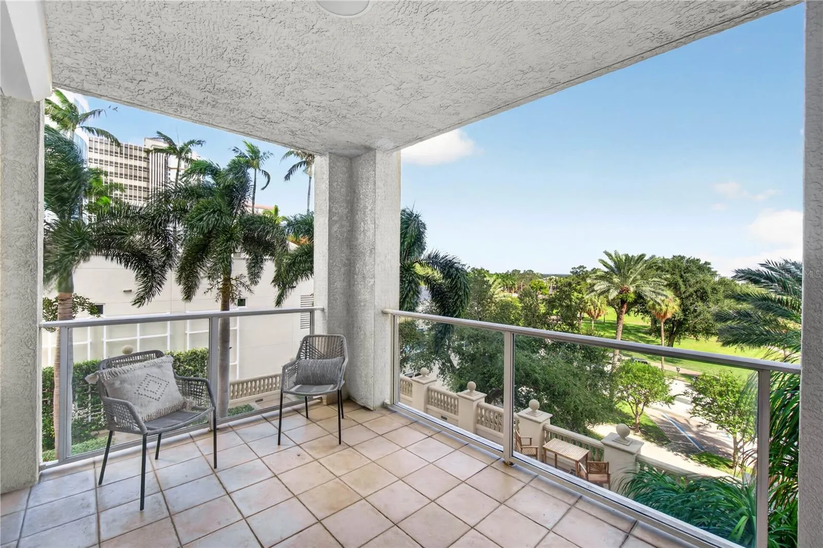 100 BEACH DR NE #401 #401