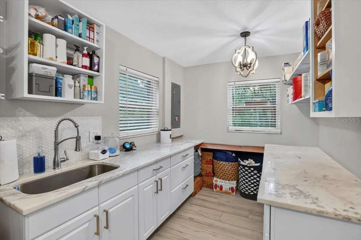 205 CAGLE RD