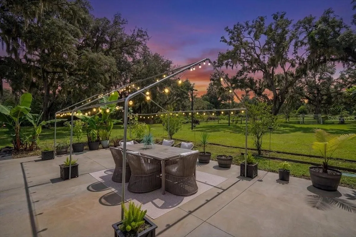 205 CAGLE RD