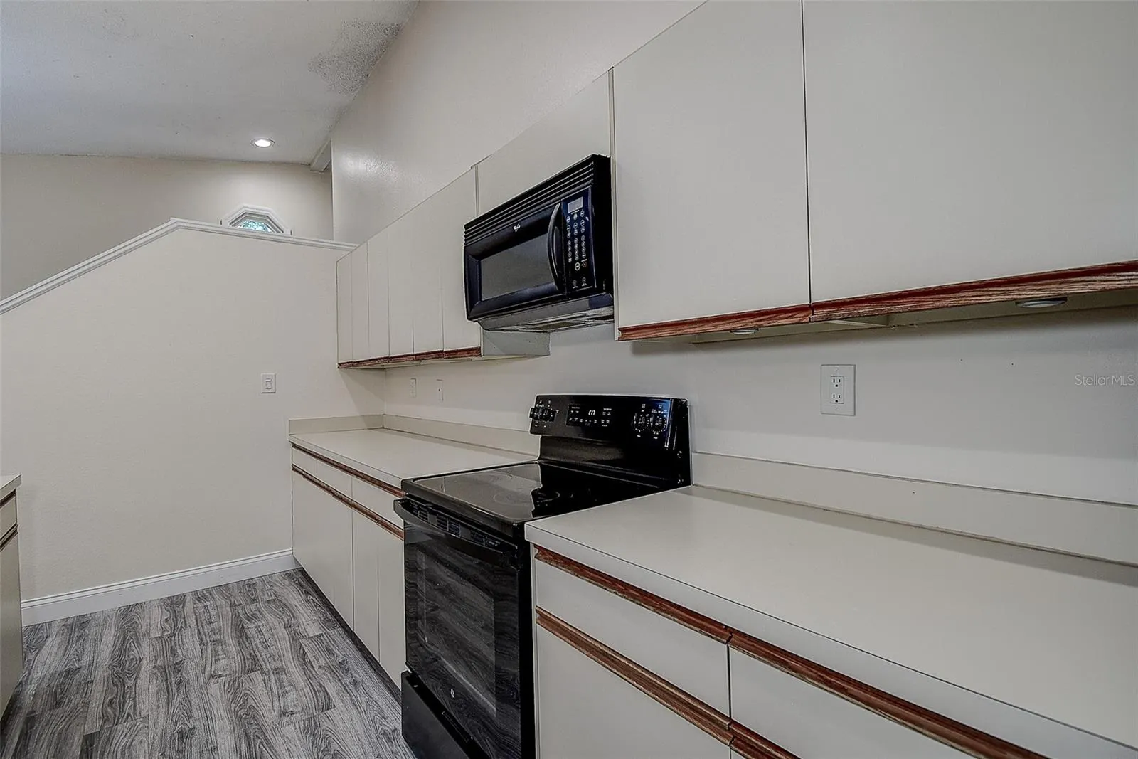 6334 92ND PL N #2401 #2401