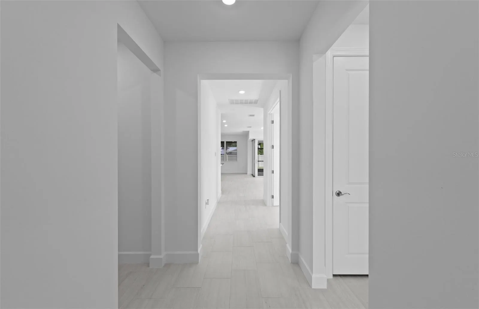6962 MINNEOLA CT