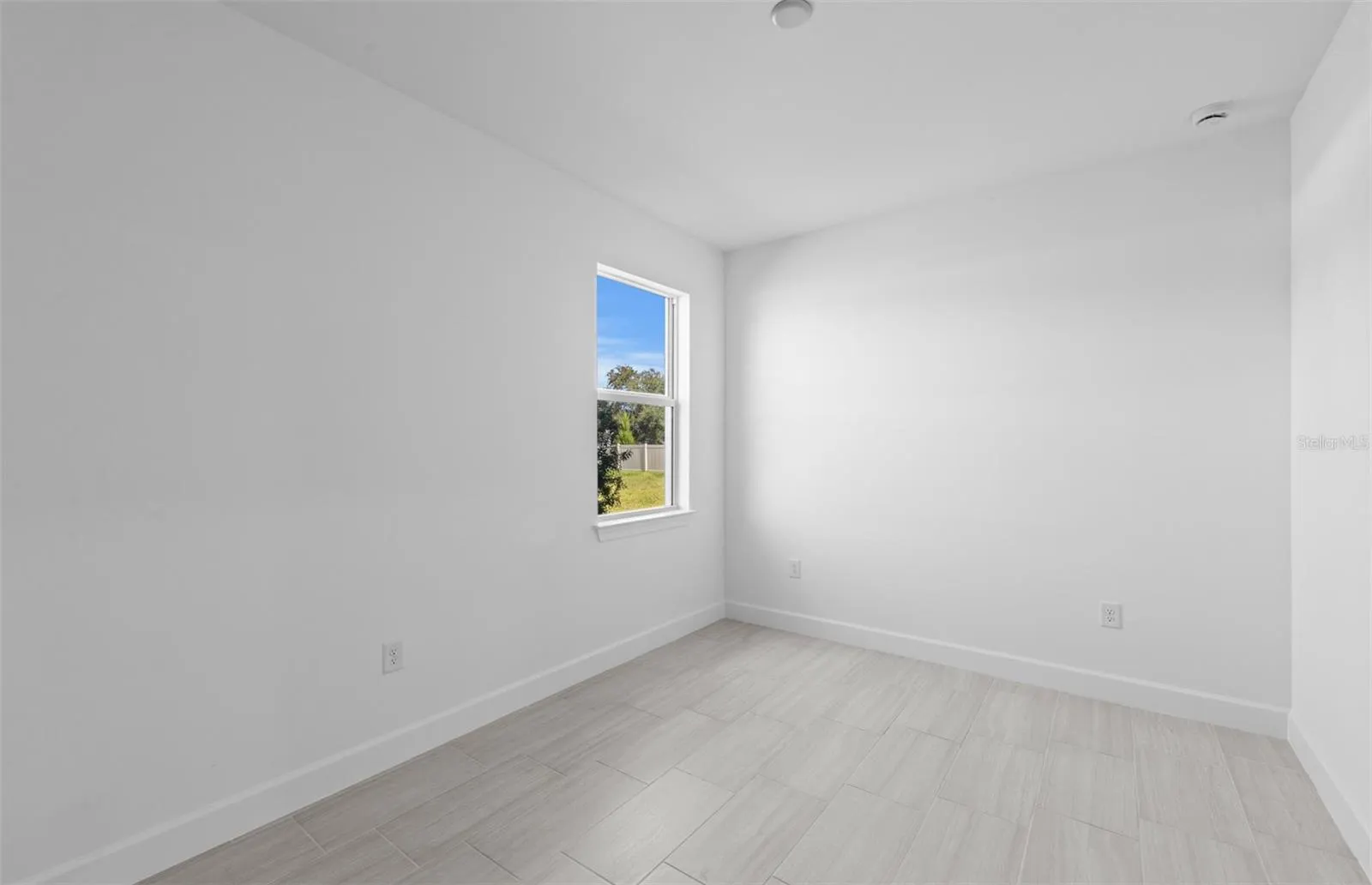 6962 MINNEOLA CT